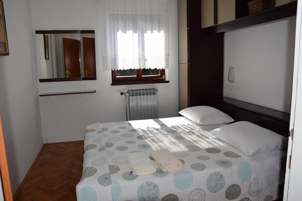 Brseč Apartment Marija With Terrace מראה חיצוני תמונה